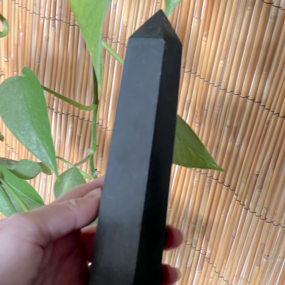 Wow!  Large Shungite Gemstone tower - Picture 6 of 7